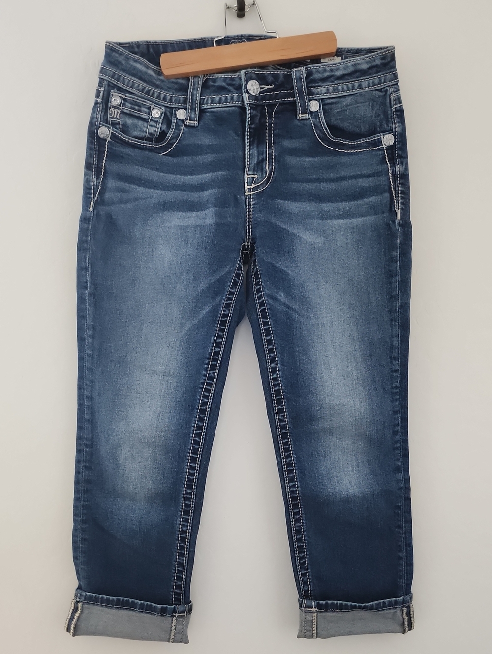 Miss Me Beautiful Floral Design Bling Dark Blue Women's Stretch Cropped Jeans 28